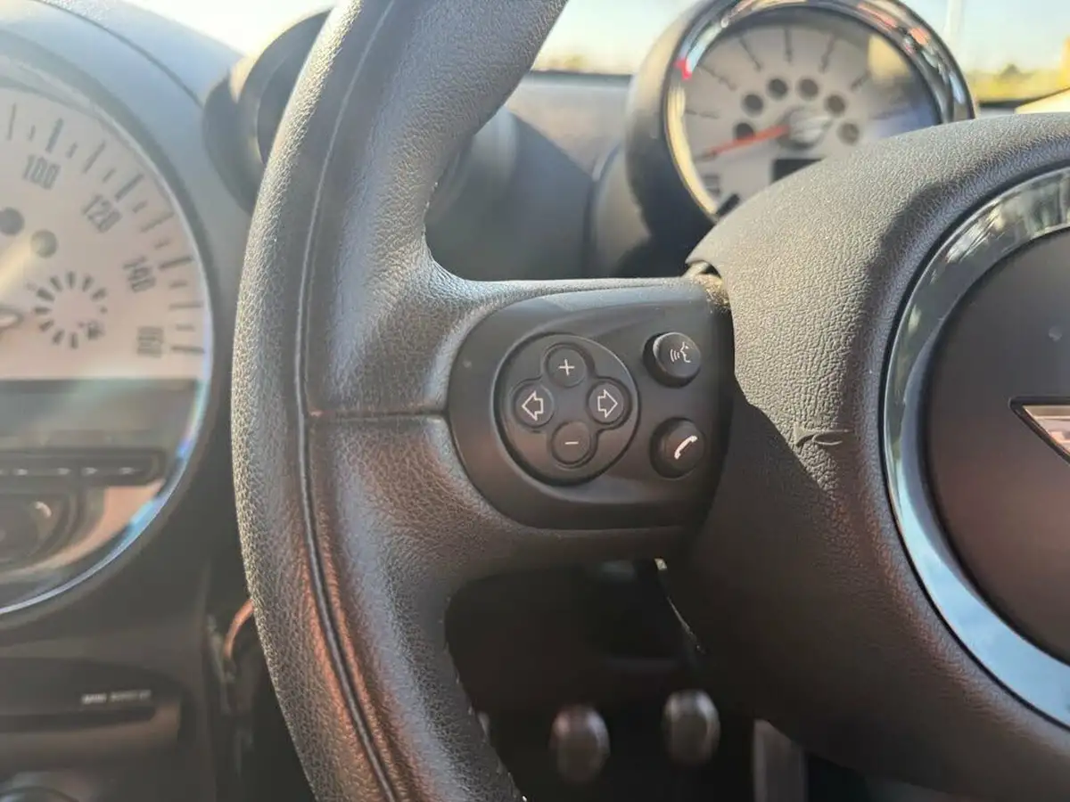 2014-mini-paceman-16-cooper-s-all4-big-10
