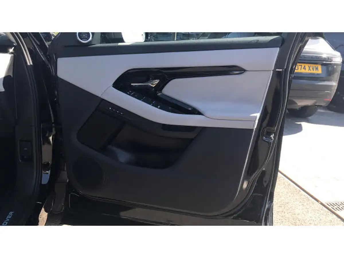 2024-land-rover-range-rover-evoque-20-d200-dynamic-hse-big-24