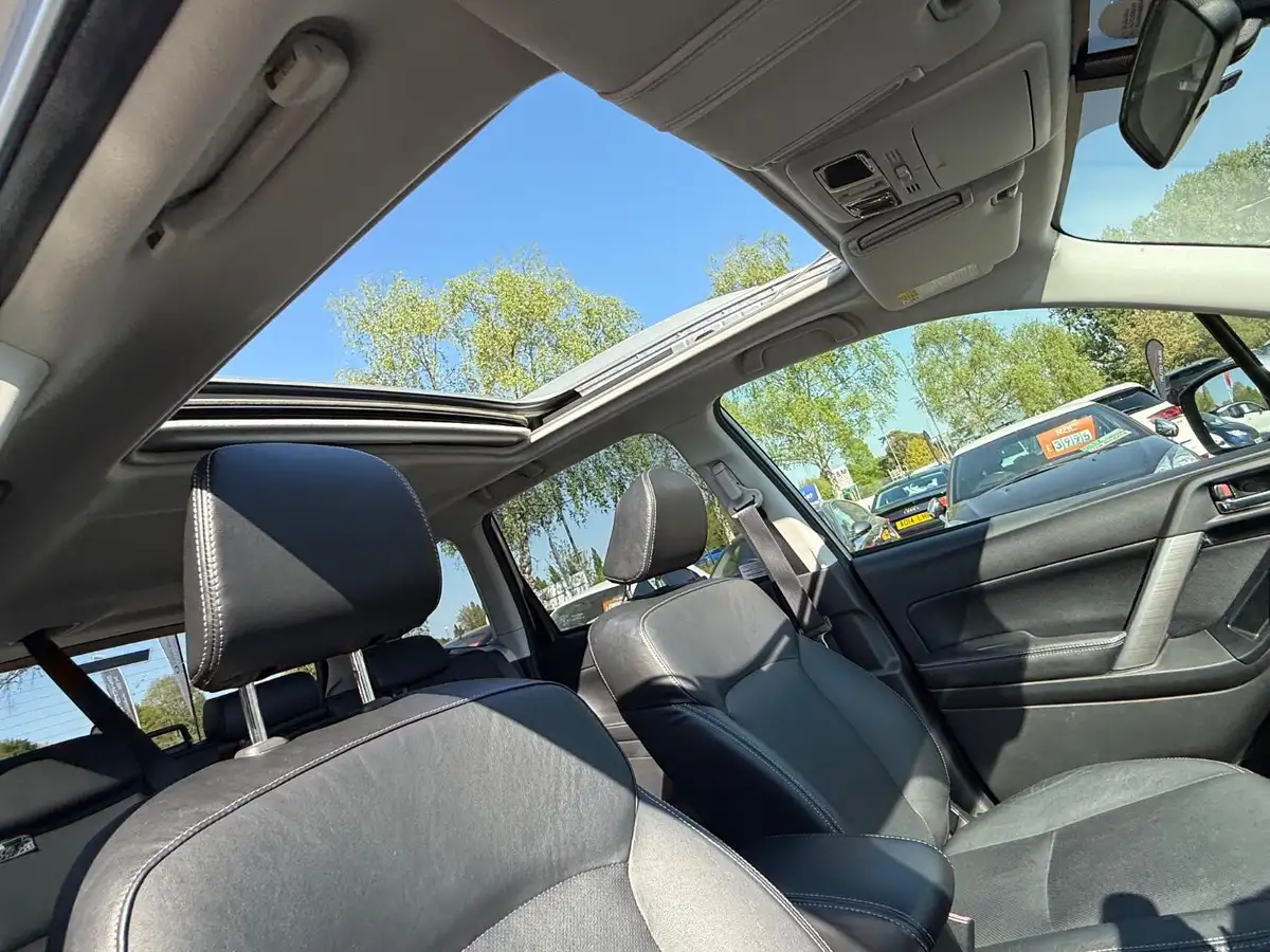 2013-subaru-forester-20-xt-turbo-big-27