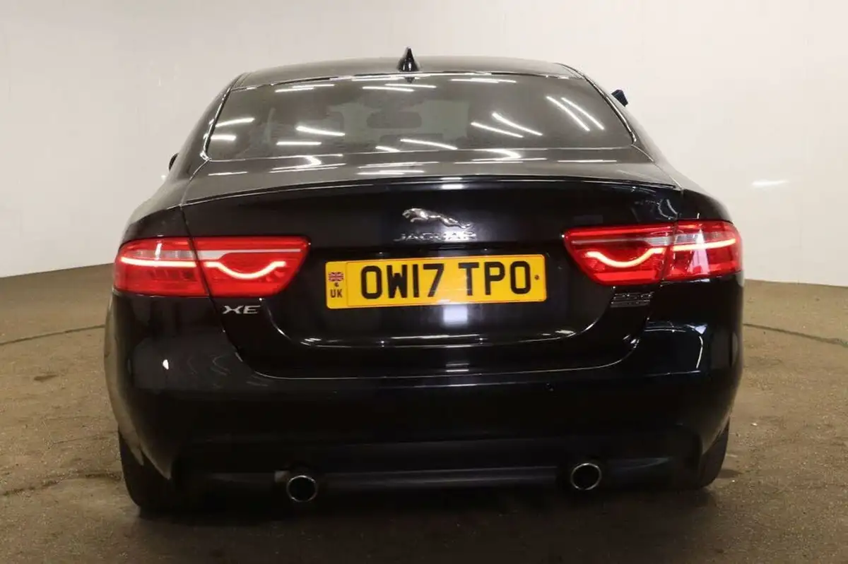 2017-jaguar-xe-20d-r-sport-240ps-awd-ss-1998cc-auto-big-5
