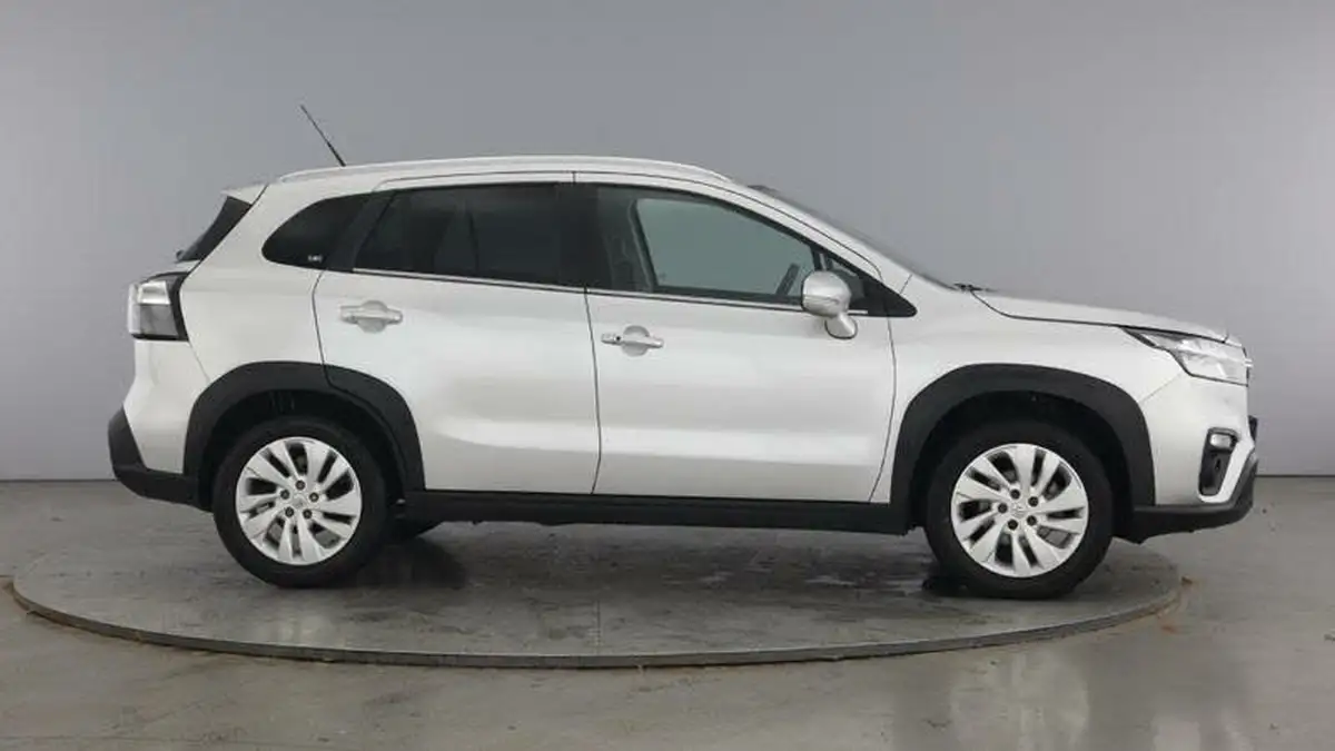 2022-suzuki-s-cross-14-boosterjet-motion-big-3