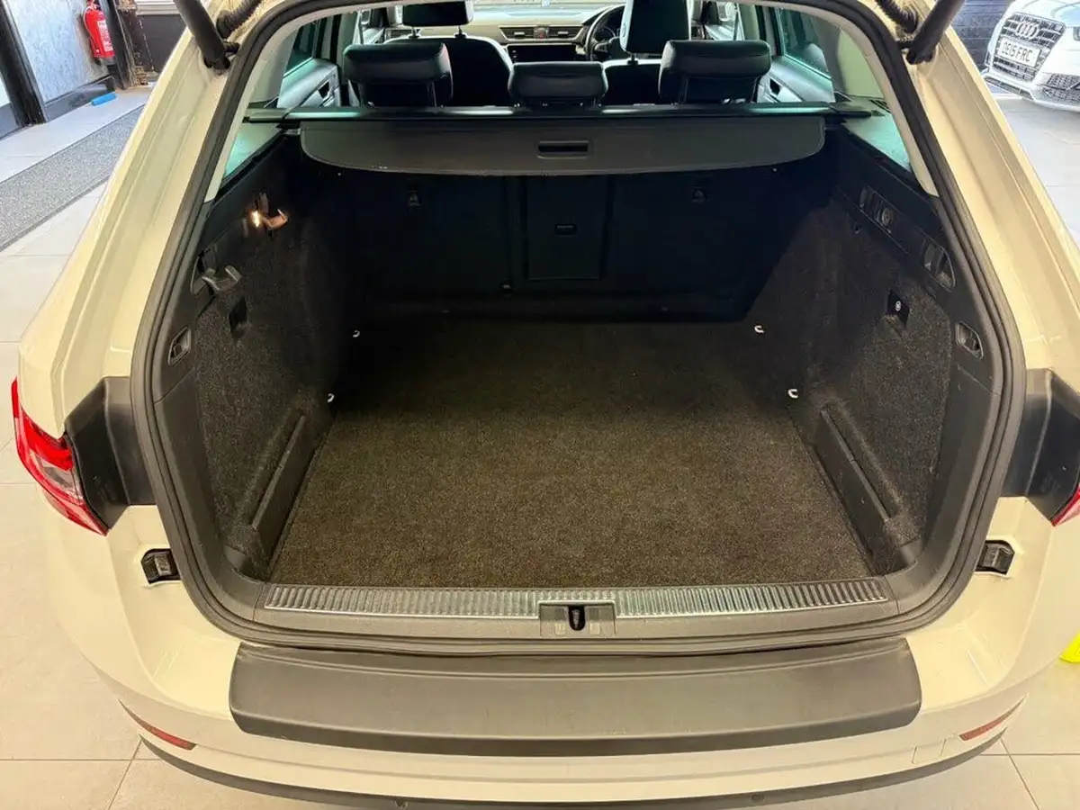 2018-skoda-superb-20tdi-scr-se-l-executive-150ps-estate-dsg-big-21