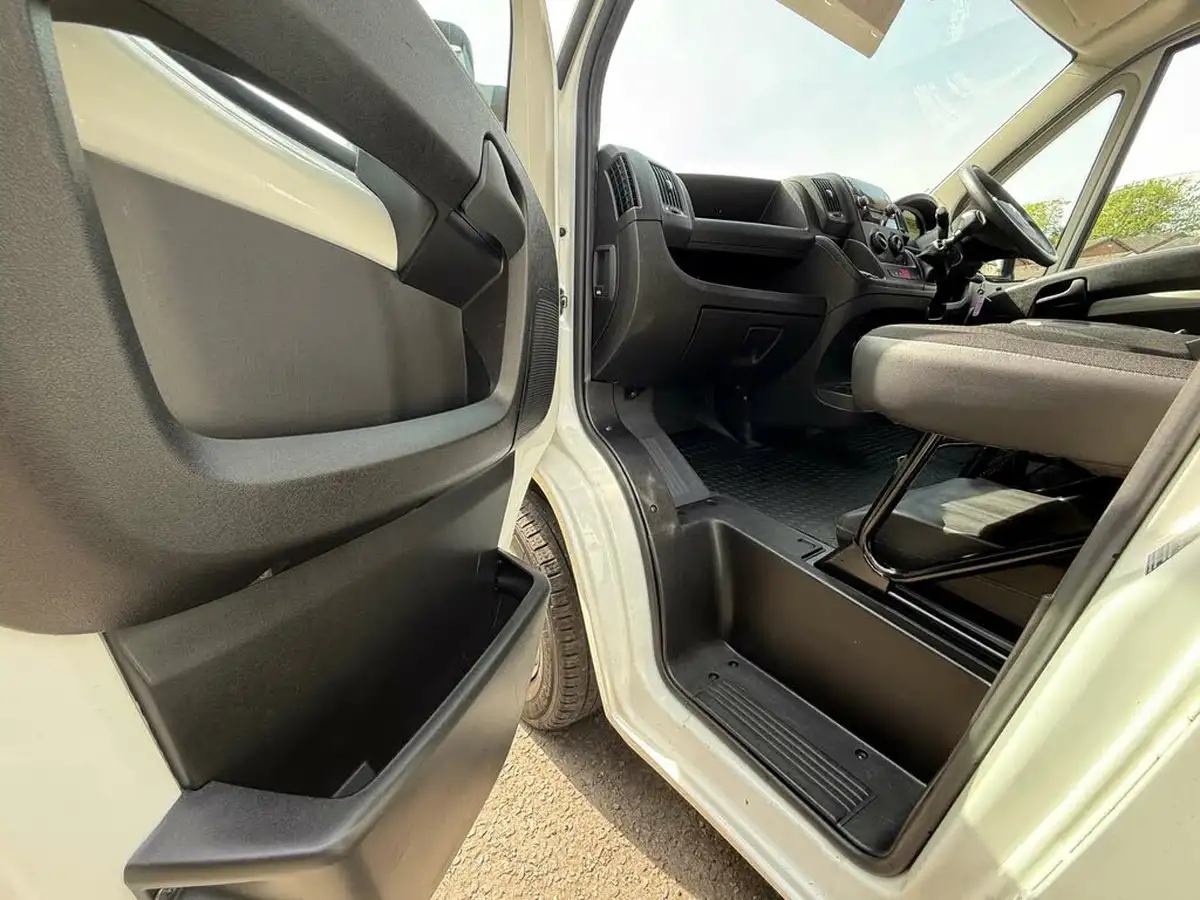 2020-citroen-relay-22bluehdi-35-l2h2-x-big-10