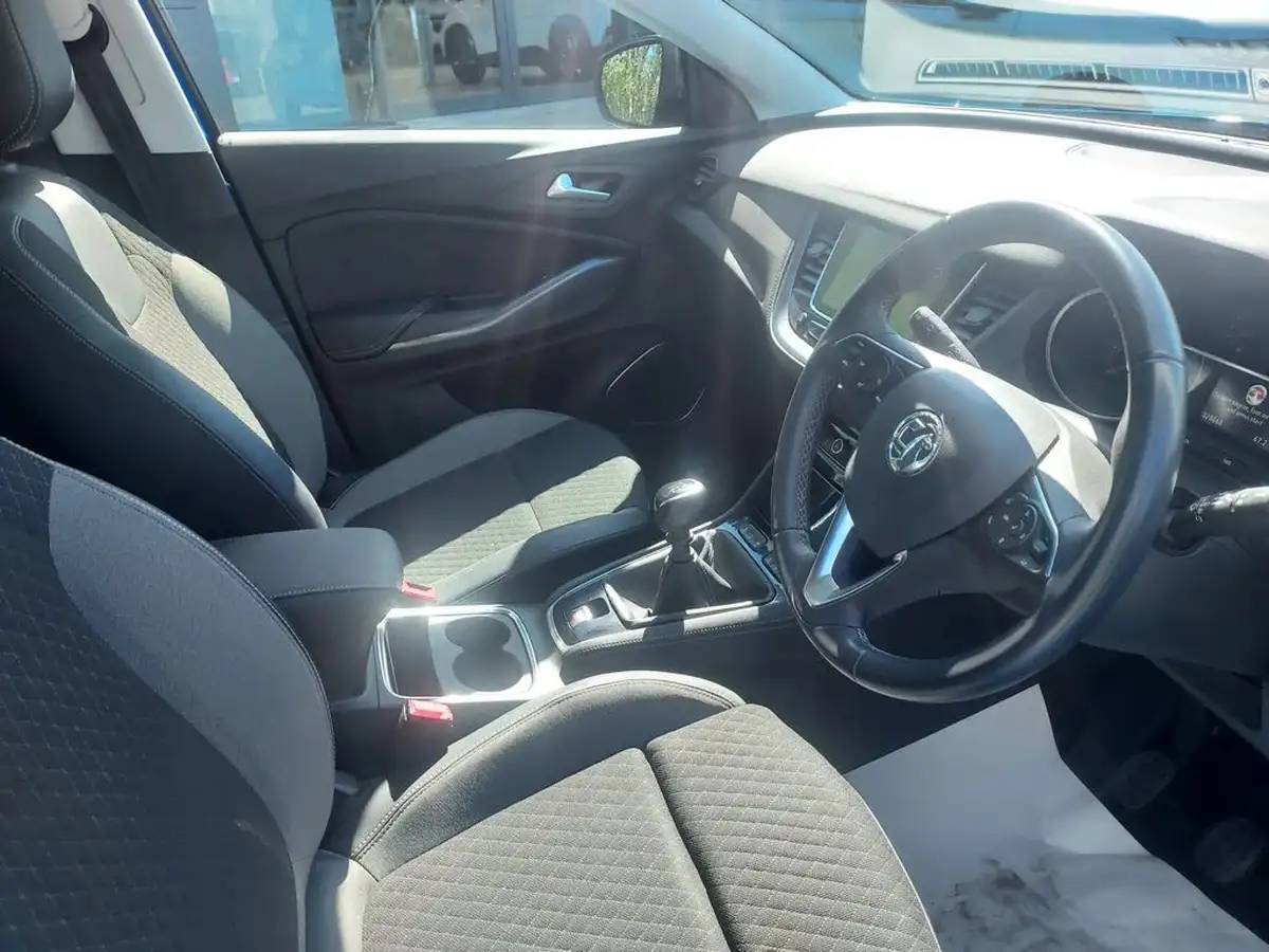 2021-vauxhall-grandland-x-12-griffin-big-10