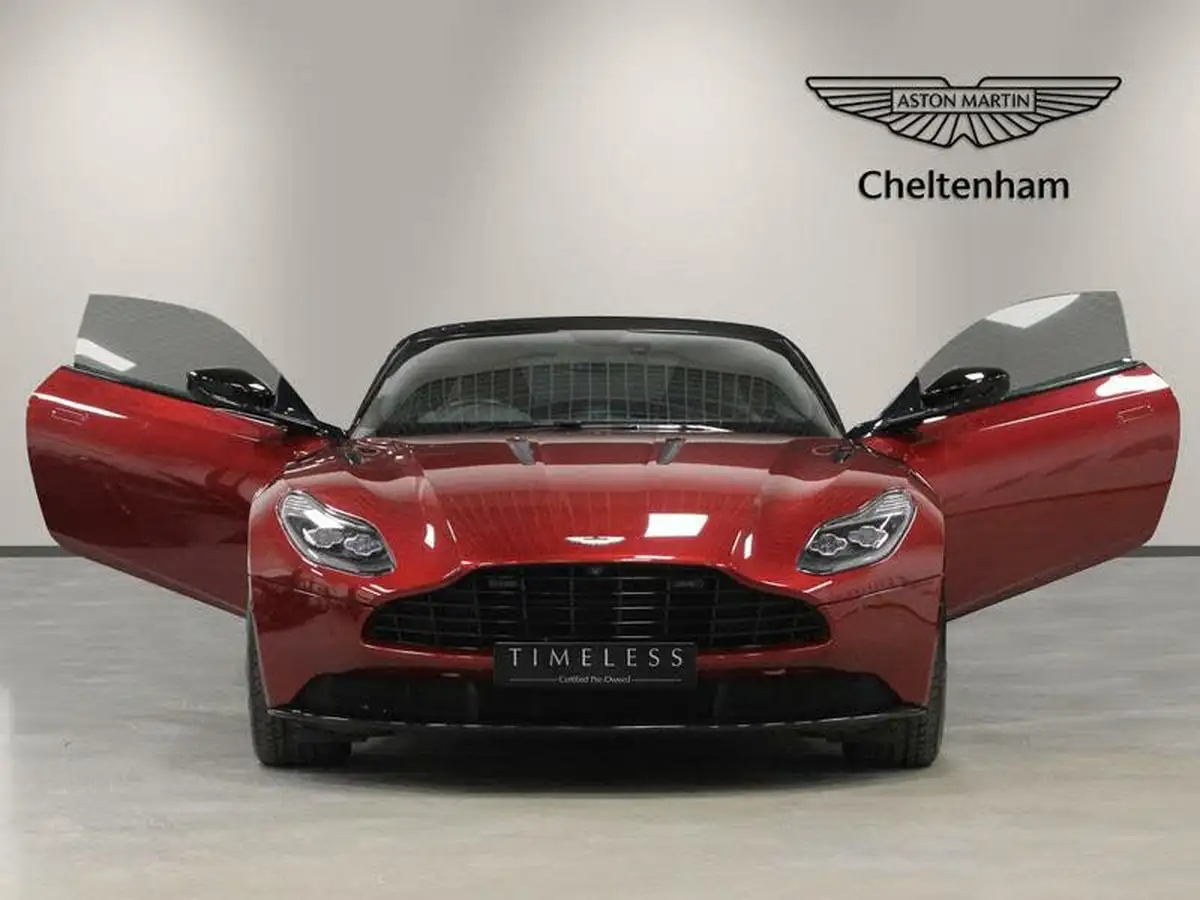 2017-aston-martin-db11-52-v12-big-27