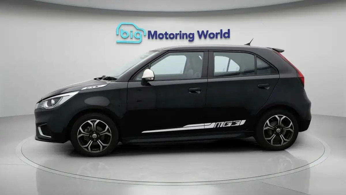 2021-mg-mg3-15-vti-tech-exclusive-nav-big-4