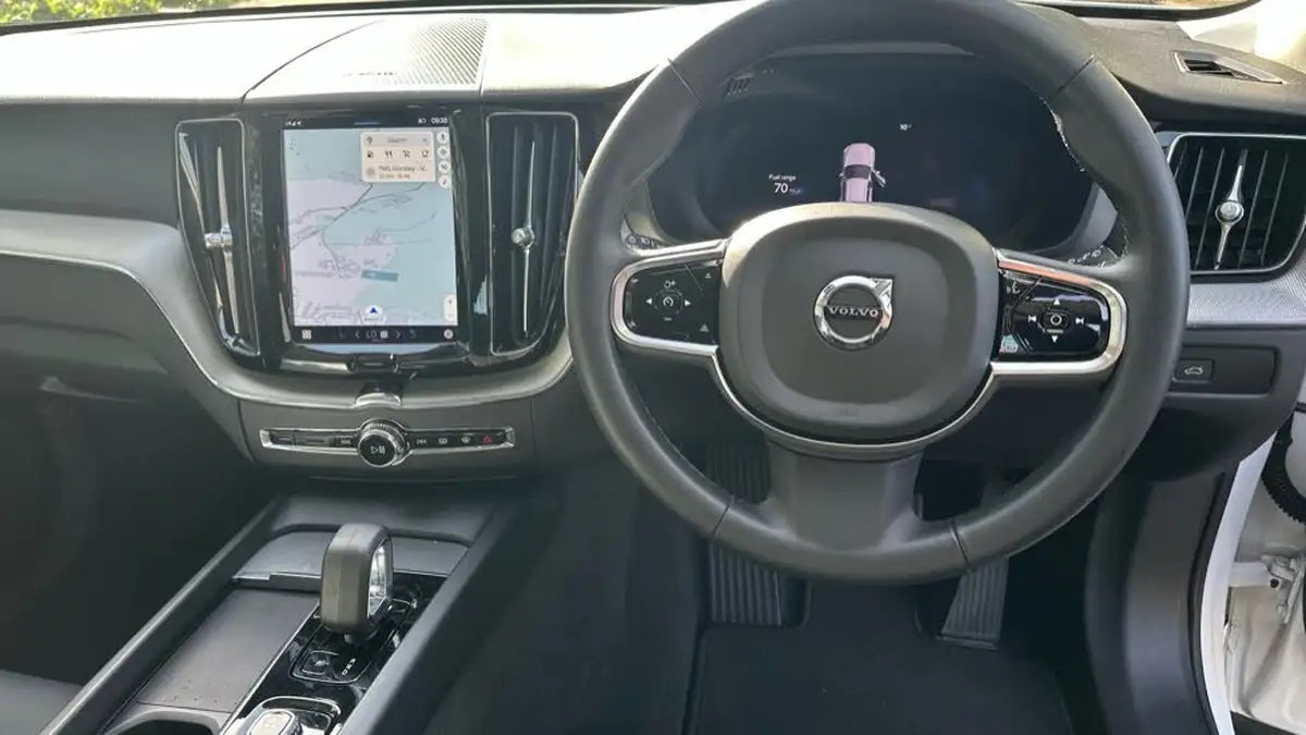 2023-volvo-xc60-20td-b4-plus-big-38