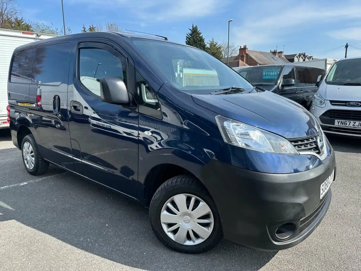 2019-nissan-nv200-15td-acenta-89bhp-crewcab-van-big-41