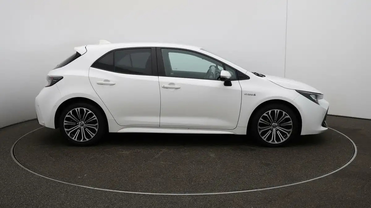 2019-toyota-corolla-18-vvt-i-design-trk-hatchback-5d-big-41