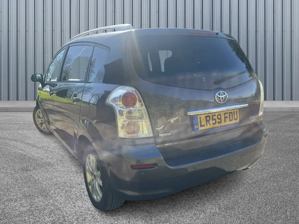 2009-toyota-verso-16-t2-vvt-i-big-3