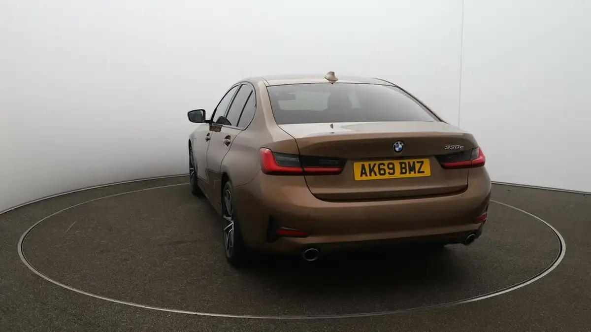 2019-bmw-3-series-20-330e-sport-pro-big-51