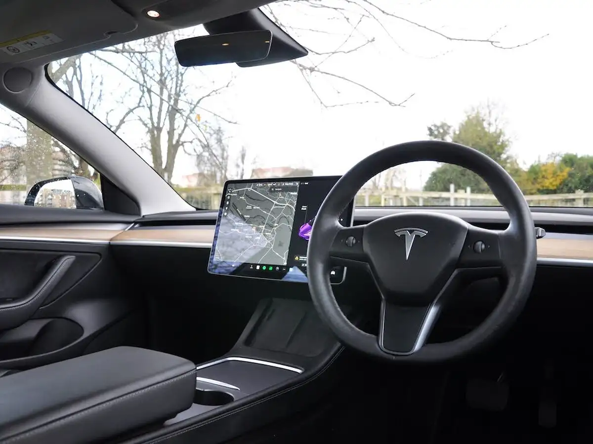 2021-tesla-model-3-e-long-range-4x4-big-25