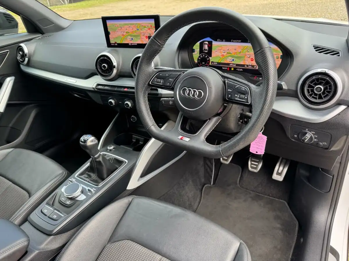 2022-audi-q2-10-30-tfsi-black-edition-big-17