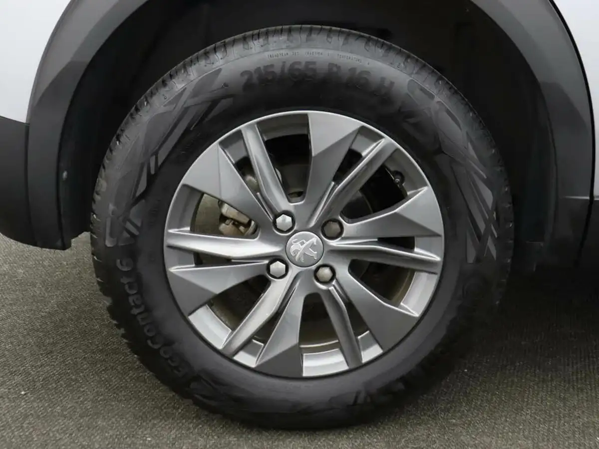 2022-peugeot-2008-suv-12-puretech-active-premium-big-8