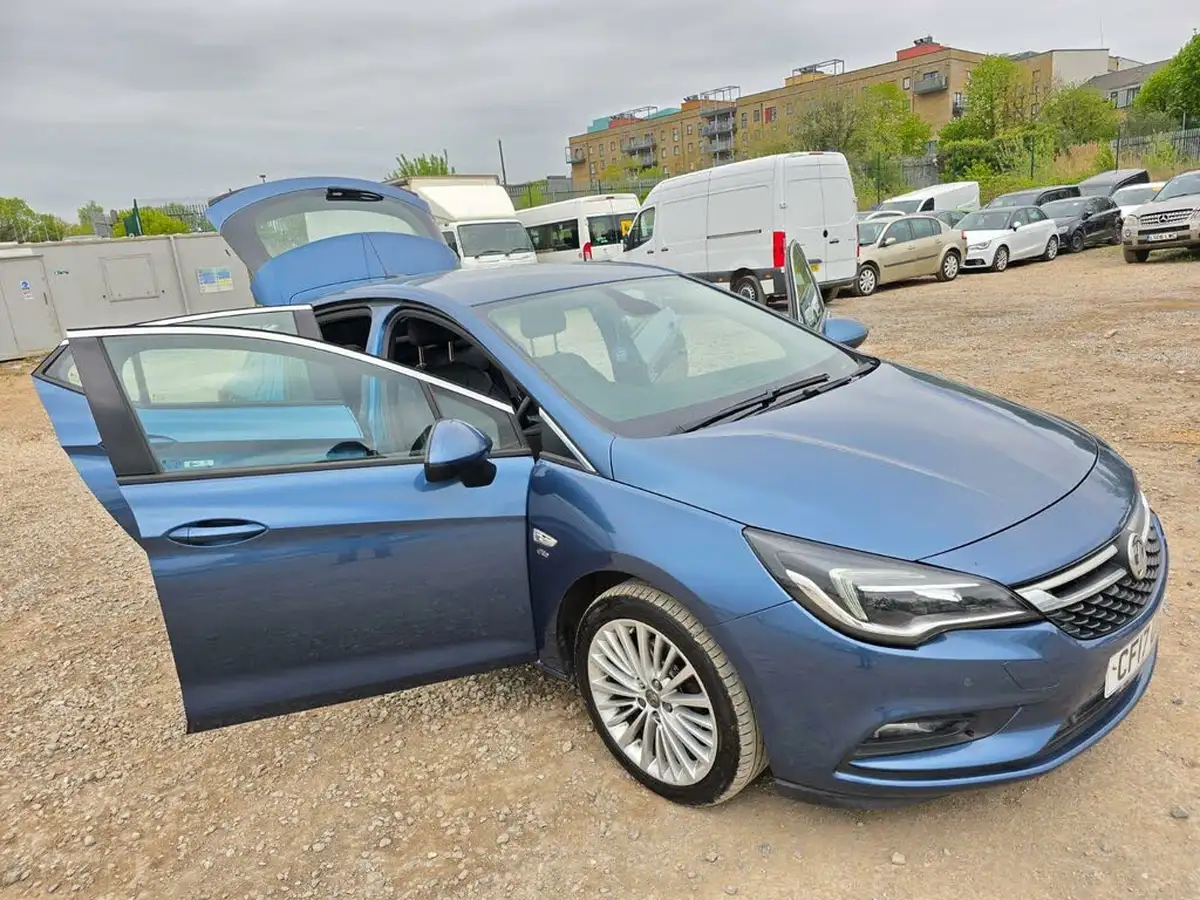 2017-vauxhall-astra-14i-16v-turbo-elite-150ps-ss-hatchback-auto-big-5