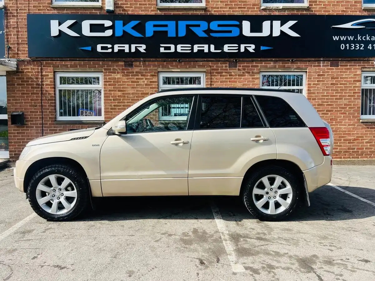 2010-suzuki-grand-vitara-19td-sz5-big-49