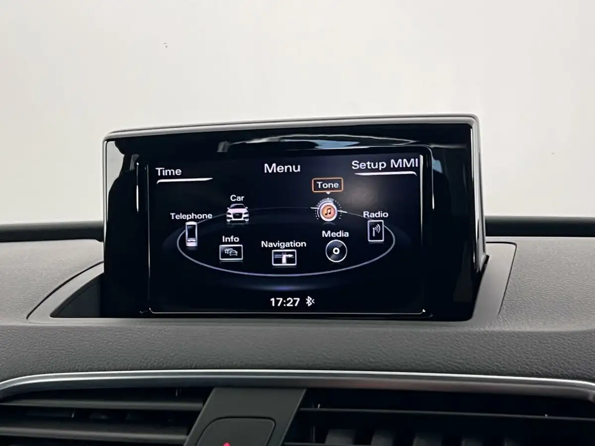 2016-audi-q3-14-s-line-tronic-big-26