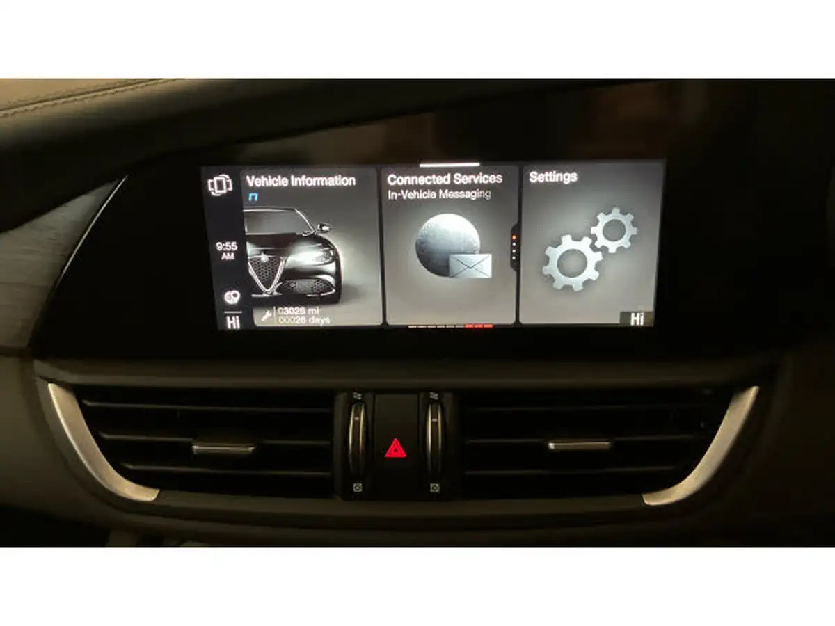 2021-alfa-romeo-giulia-20-lusso-ti-big-34