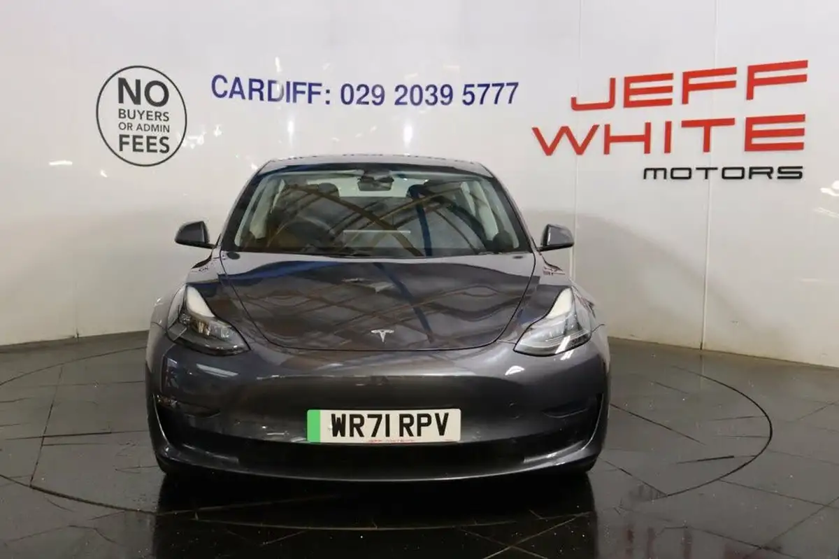 2021-tesla-model-3-e-long-range-awd-big-6