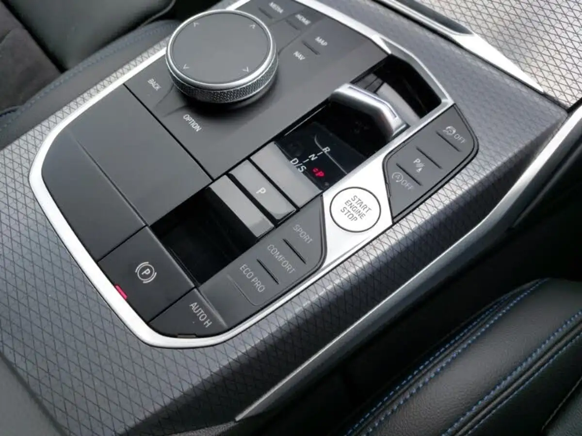2024-bmw-3-series-20-320i-m-sport-saloon-4d-big-16