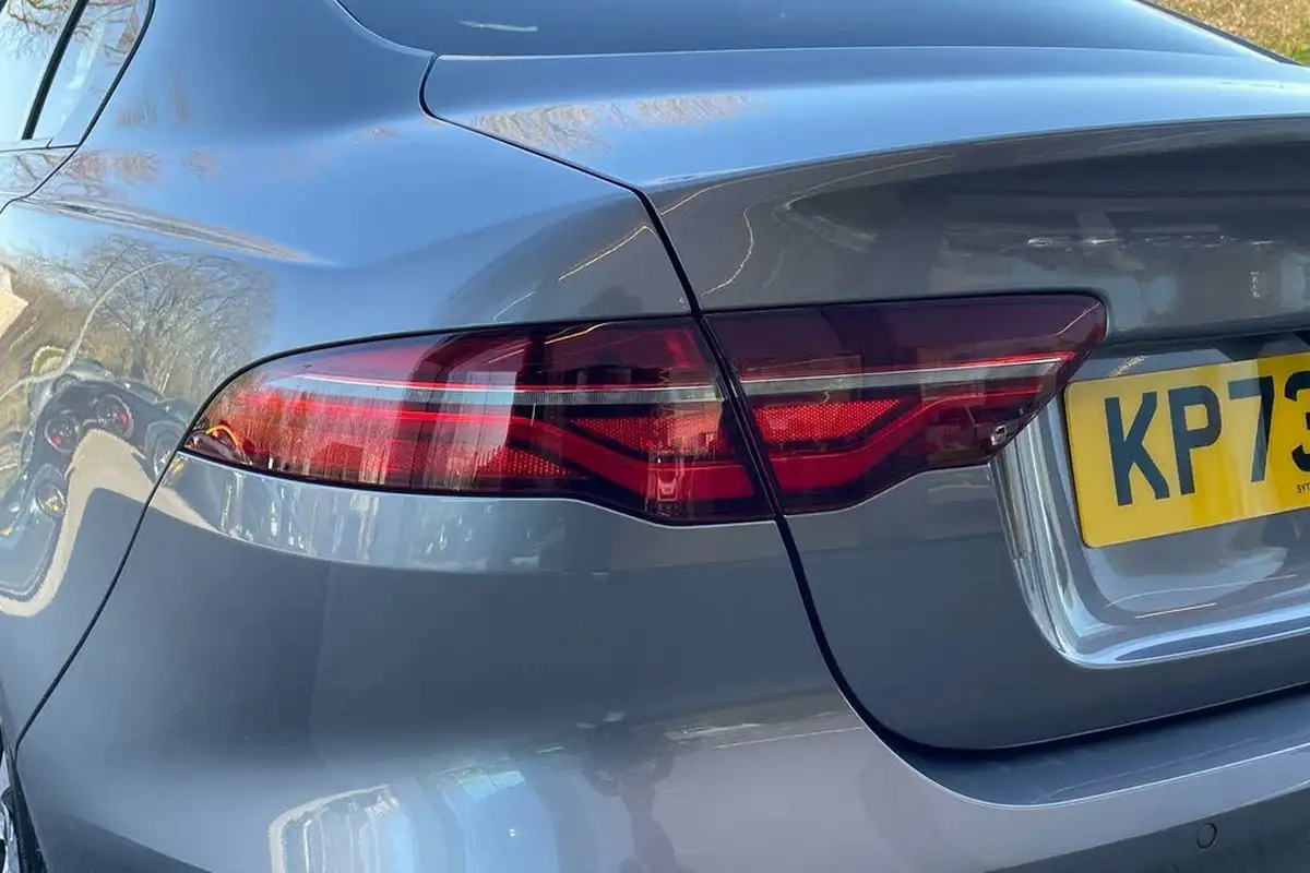 2023-jaguar-xe-20-p250-r-dynamic-hse-black-big-60