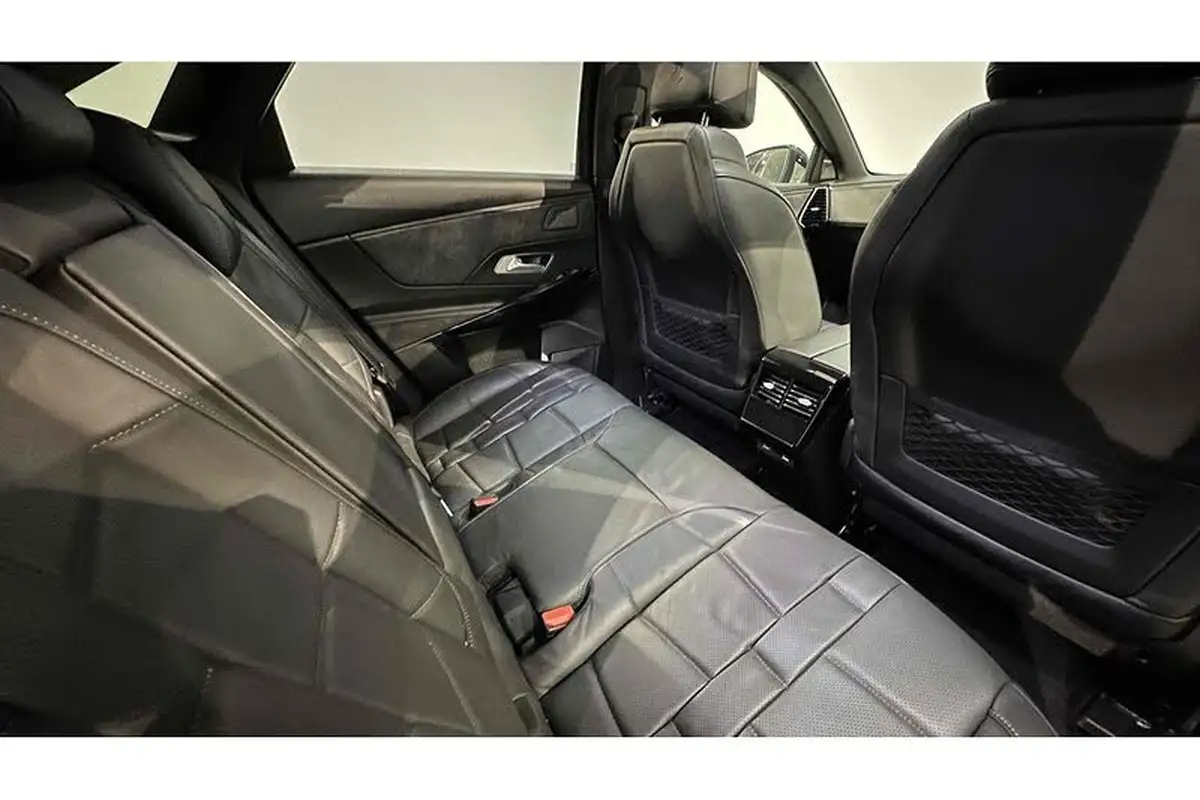 2020-ds-ds-7-crossback-e-tense-ultra-prestige-300ps-4x4-big-22