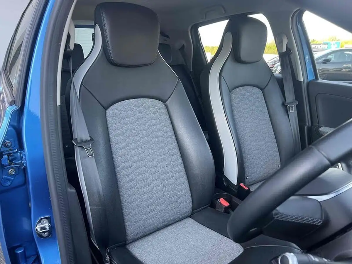 2020-renault-zoe-e-i-gt-line-rapid-charge-big-18