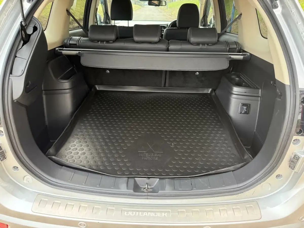 2018-mitsubishi-outlander-20-4hs-phev-5st-big-18