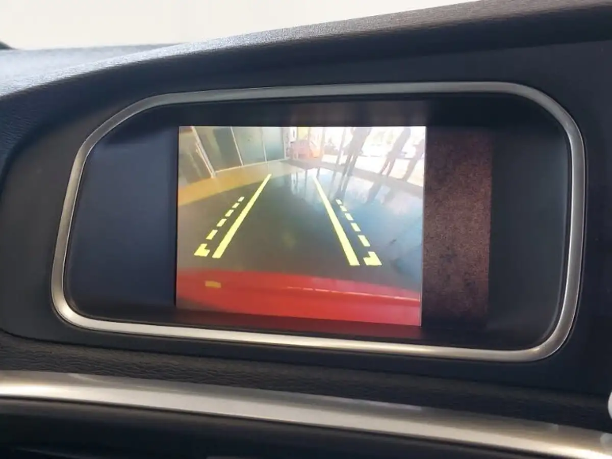 2019-volvo-v40-15-t3-inscription-big-9