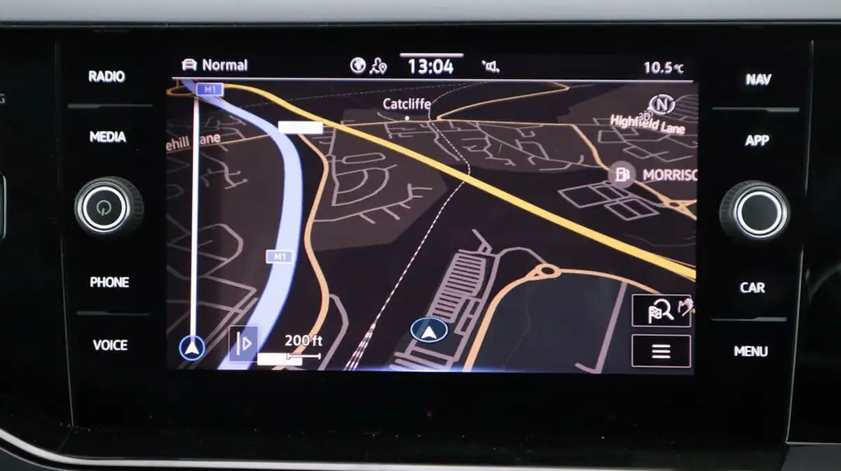 2022-volkswagen-taigo-10-tsi-r-line-dsg-big-11