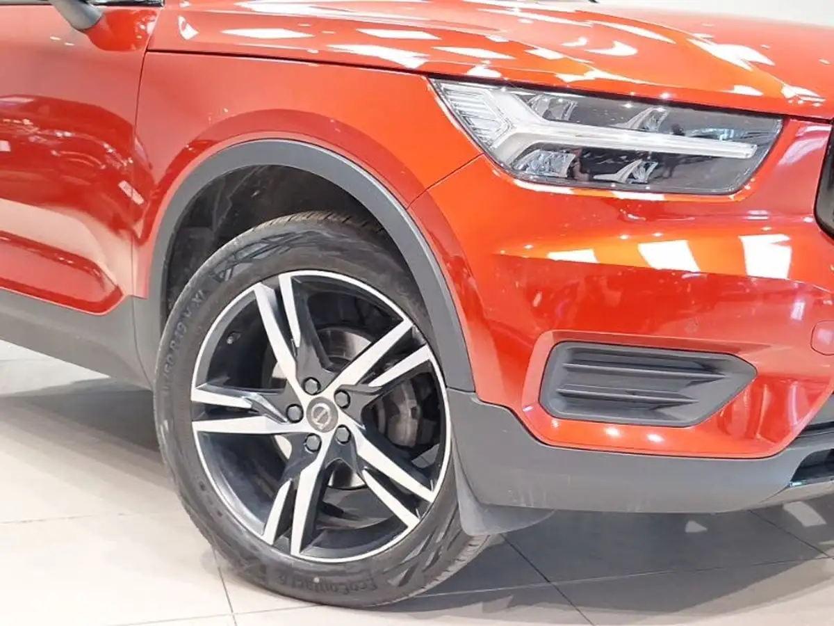 2022-volvo-xc40-15-t3-r-design-auto-big-8