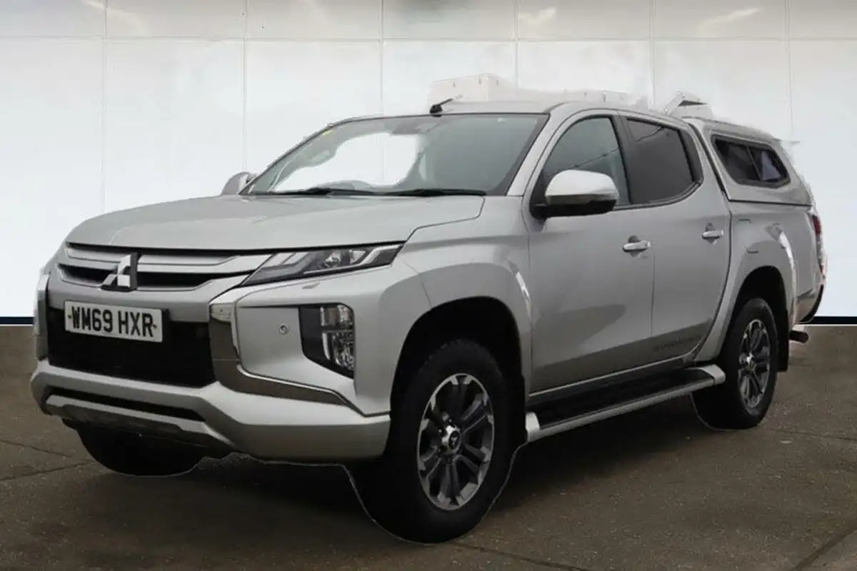 2020-mitsubishi-l200-22di-d-barbarian-x-big-1
