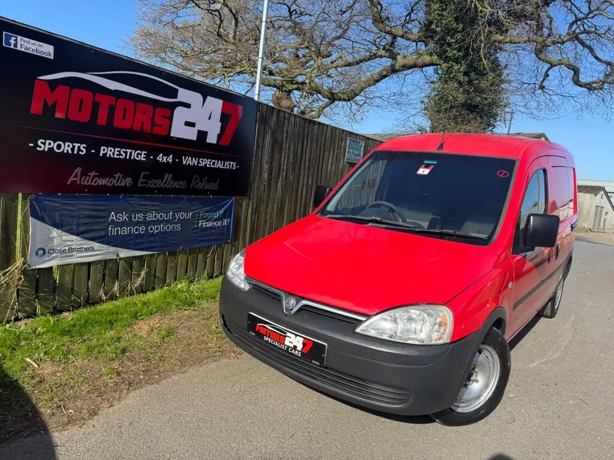 2010-vauxhall-combo-13td-1700-panel-big-23