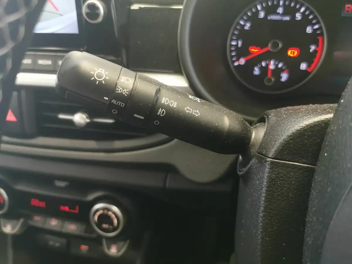 2023-kia-picanto-10-3-big-25
