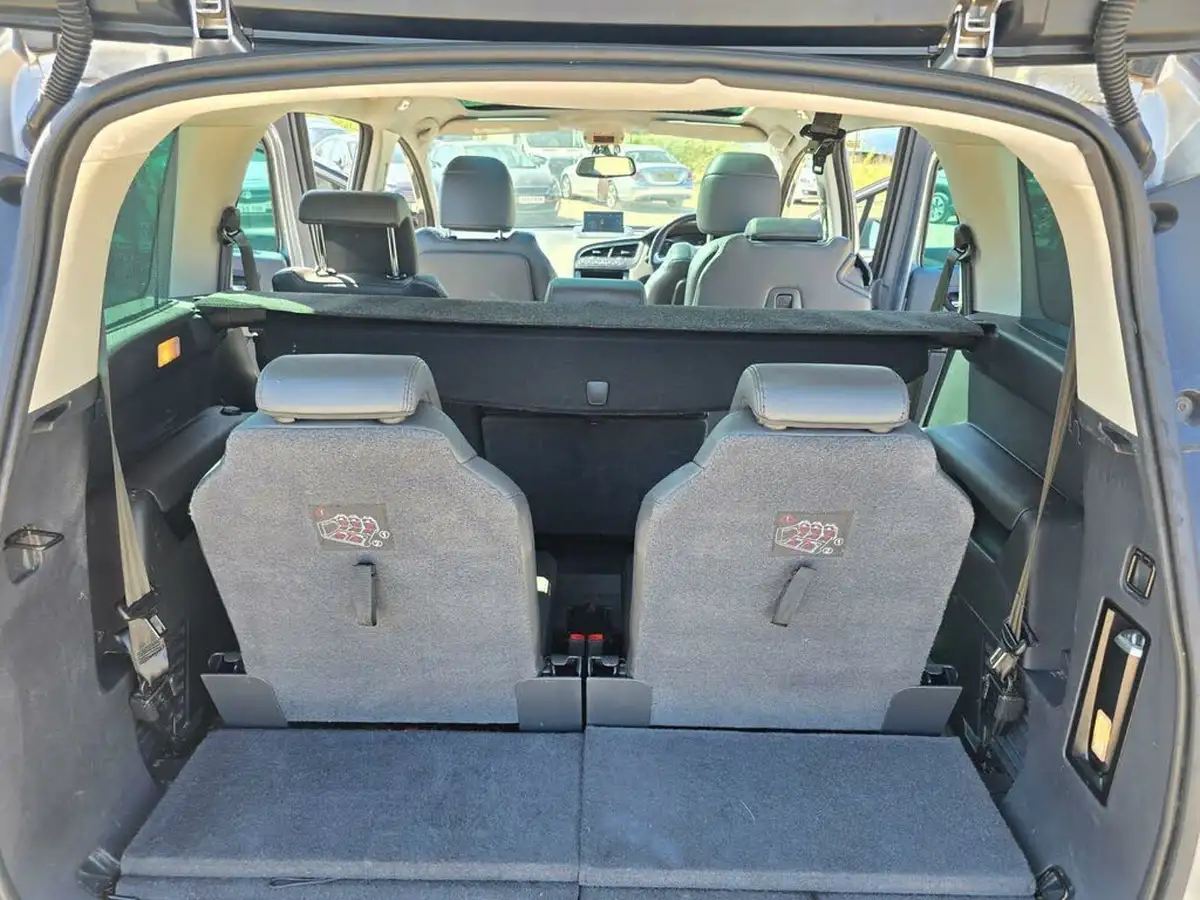 2015-peugeot-5008-16bluehdi-allure-auto-big-48