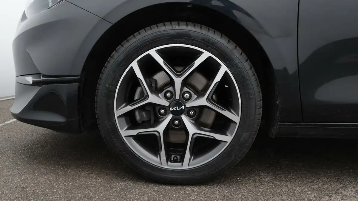2022-kia-ceed-15-t-gdi-3-sportswagon-big-18