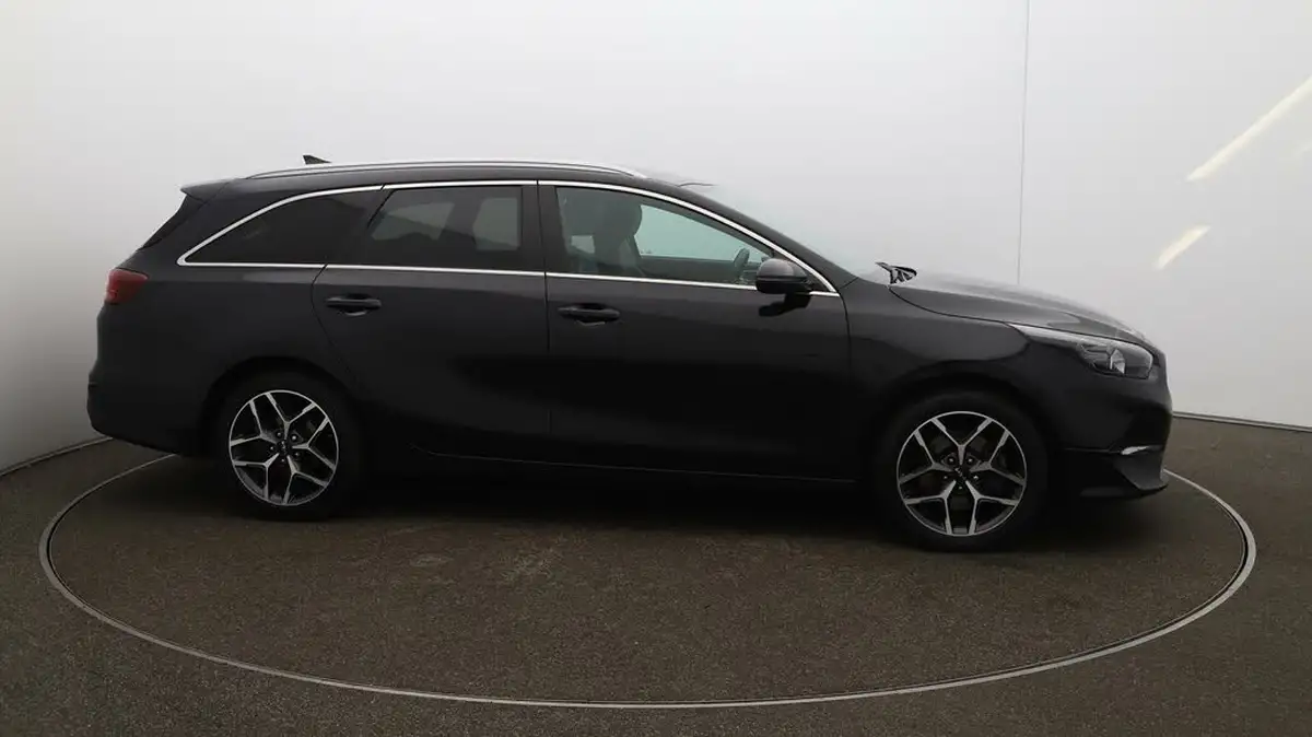 2022-kia-ceed-15-t-gdi-3-sportswagon-big-39