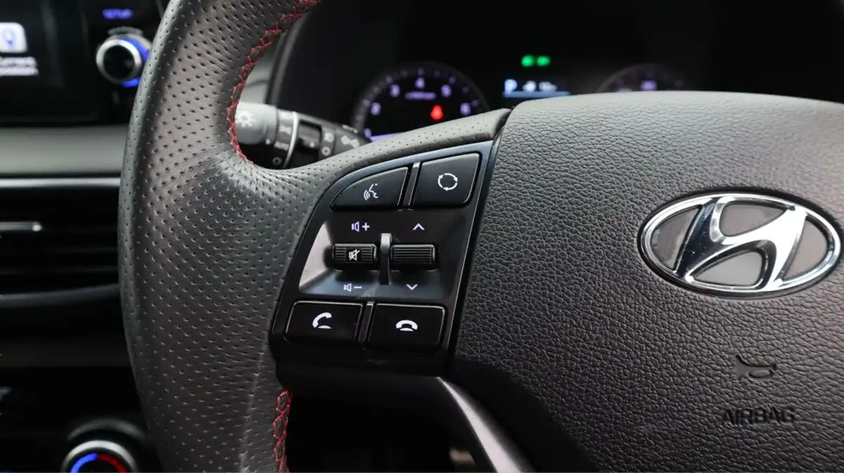 2020-hyundai-tucson-16-t-gdi-n-line-dct-big-24