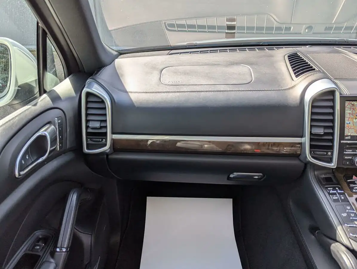 2016-porsche-cayenne-30-s-e-hybrid-big-36