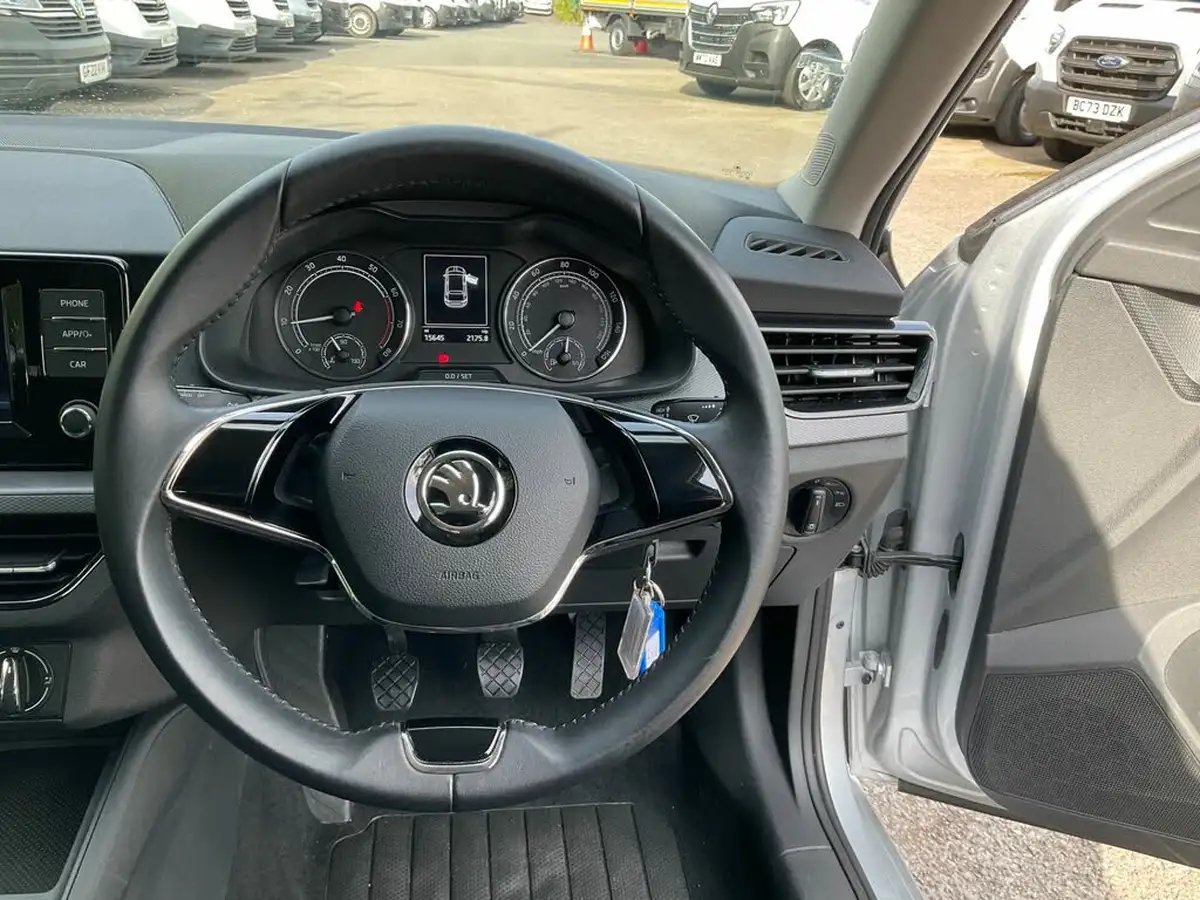 2023-skoda-scala-10-tsi-s-big-15