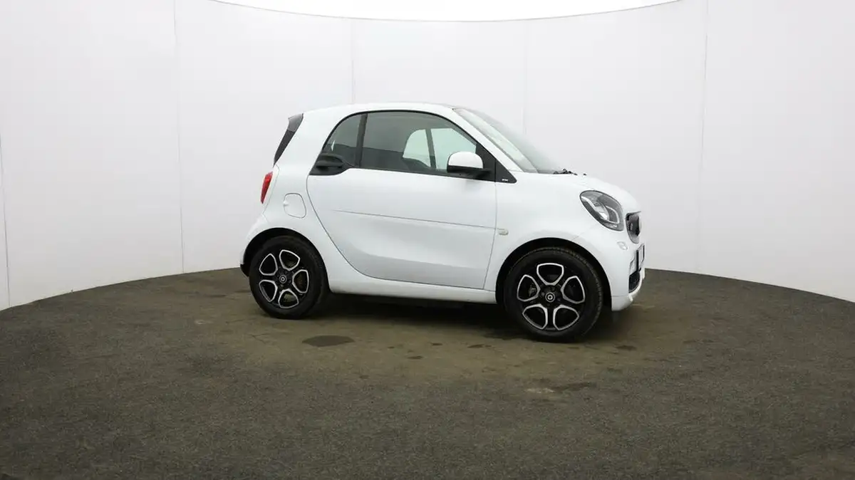 2018-smart-fortwo-e-prime-premium-plus-coupe-big-40