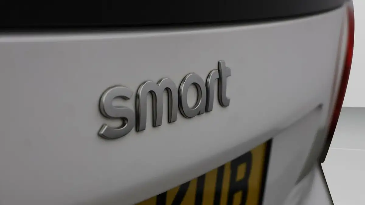 2018-smart-fortwo-e-prime-premium-plus-coupe-big-19