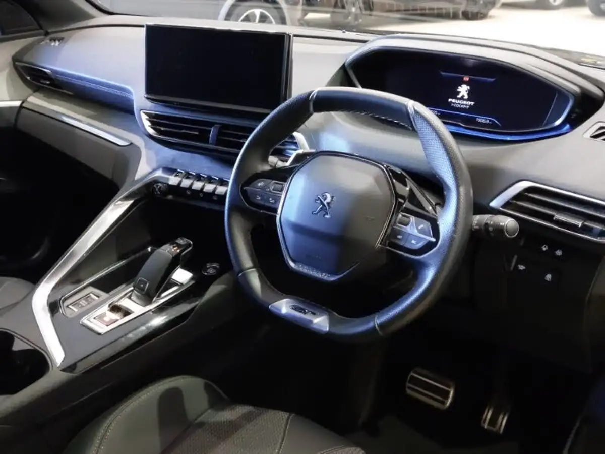 2022-peugeot-3008-suv-12-puretech-gt-eat8-big-11