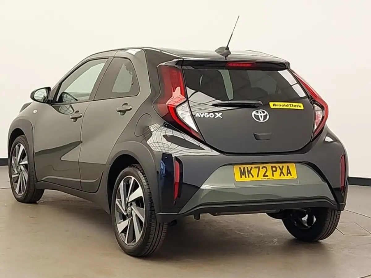2022-toyota-aygo-x-10-vvt-i-edge-big-1