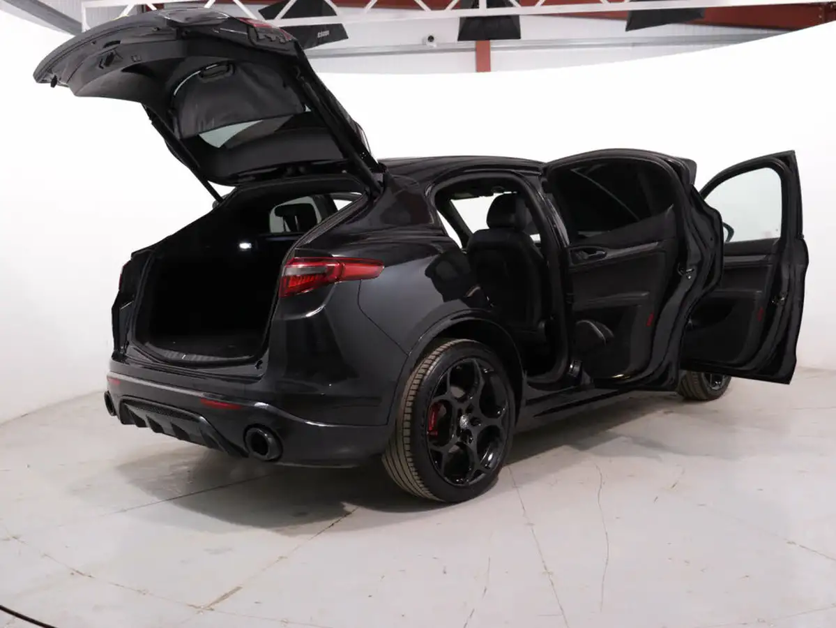 2022-alfa-romeo-stelvio-20-veloce-big-49