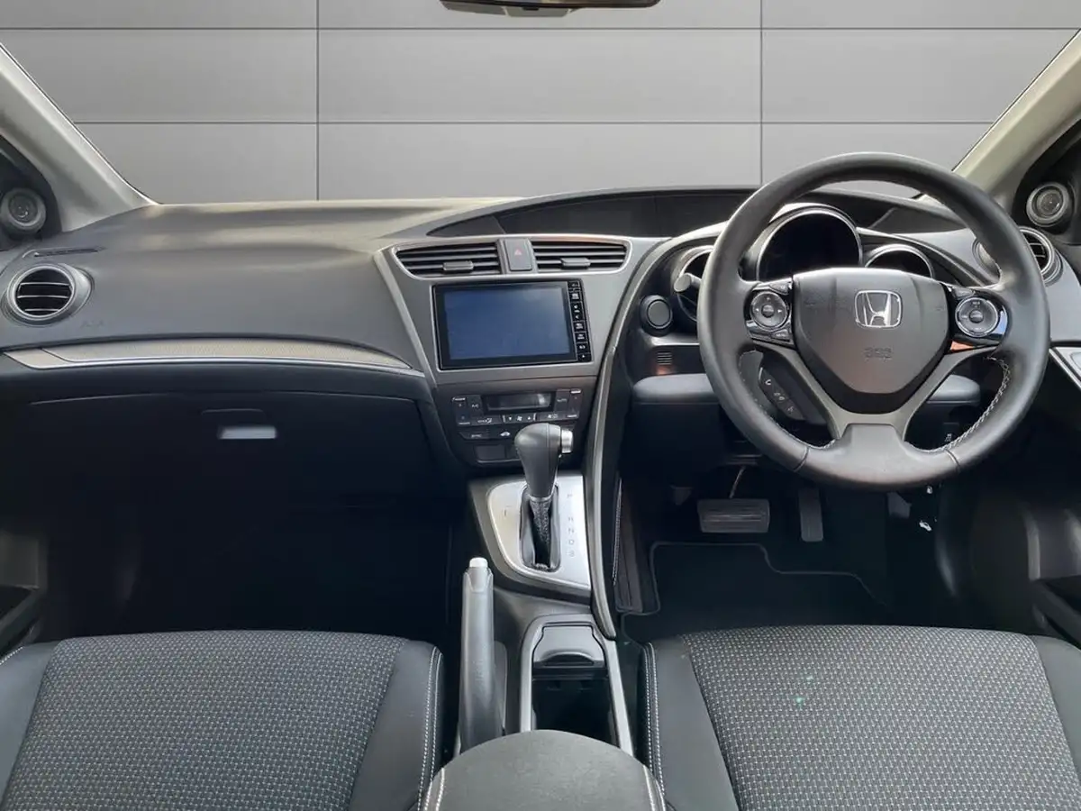 2016-honda-civic-18-i-vtec-se-plus-navi-hatchback-auto-big-14