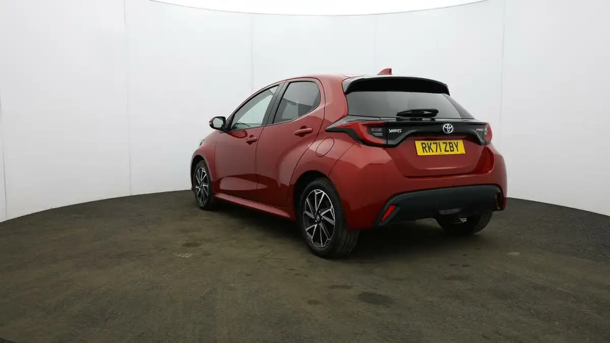 2021-toyota-yaris-15-vvt-i-design-big-35