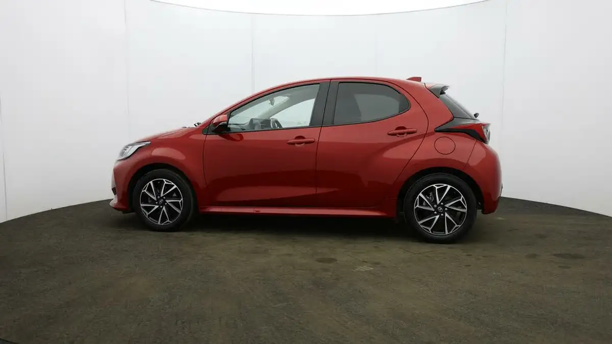 2021-toyota-yaris-15-vvt-i-design-big-59