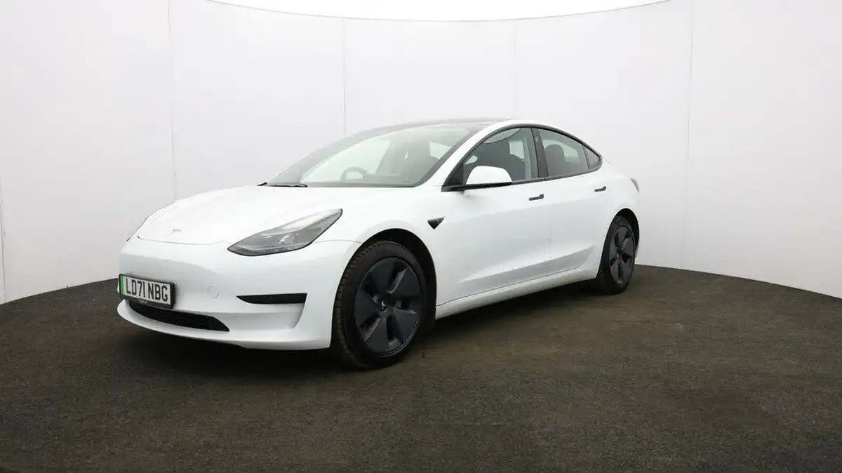 2021-tesla-model-3-e-standard-plus-big-2
