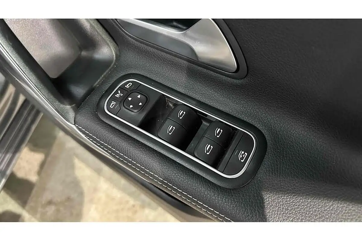2020-mercedes-benz-a-class-13-a180-sport-executive-hatchback-5d-7g-dct-big-25